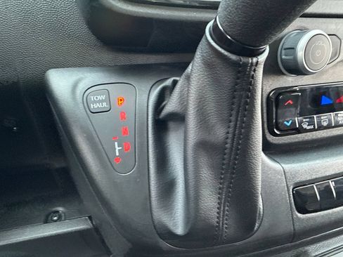 Used 2025 RAM ProMaster 2500 w/ Convenience Group FWD image 25