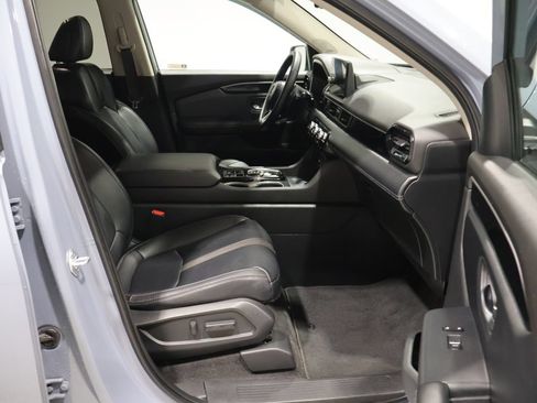 Used 2023 Honda Pilot Touring image 25