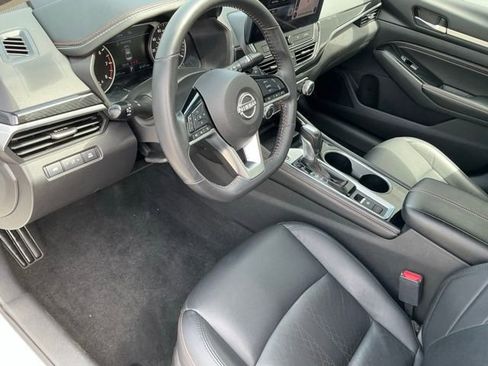 Used 2023 Nissan Altima 2.5 SR w/ SR Premium Package AWD/4WD image 14