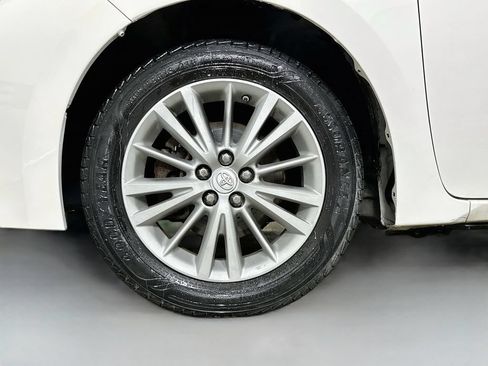 Used 2014 Toyota Corolla LE FWD image 34