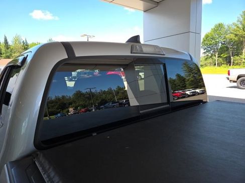 Used 2020 Toyota Tacoma TRD Sport AWD/4WD image 23