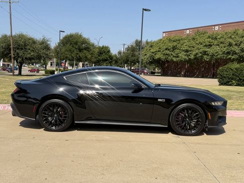 Used 2024 Ford Mustang GT Premium RWD image 3