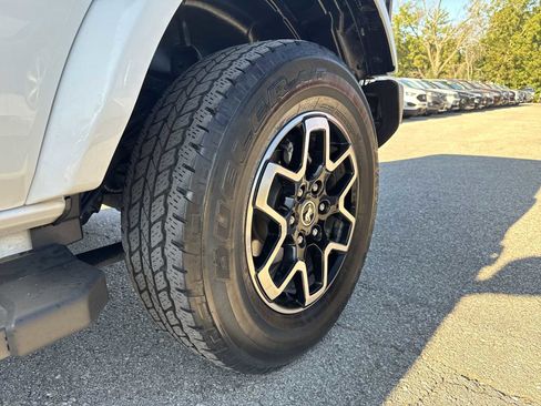 Used 2022 Ford Bronco Outer Banks image 18