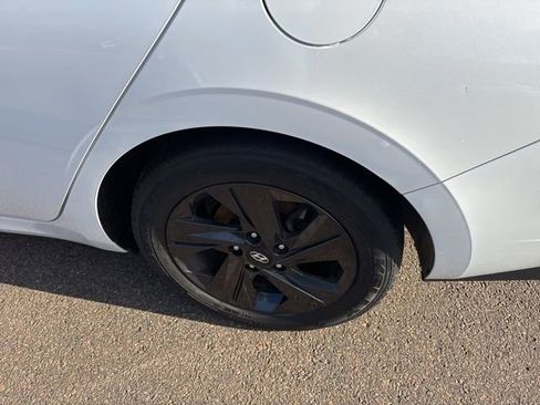 Used 2022 Hyundai Elantra SEL w/ Convenience Package image 31