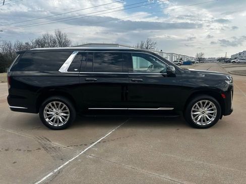 Used 2023 Cadillac Escalade ESV Premium Luxury AWD/4WD image 6