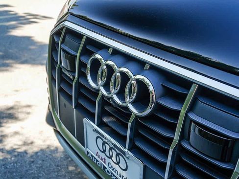 Used 2024 Audi Q7 Premium Plus image 9