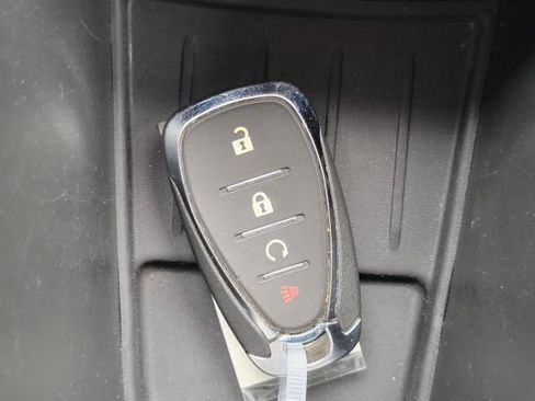 Used 2025 Chevrolet TrailBlazer LT AWD/4WD image 23