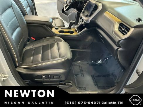 Used 2019 GMC Acadia Denali w/ Technology Package FWD image 16