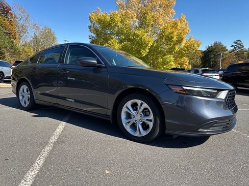 Certified 2023 Honda Accord LX image 7