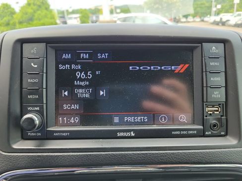 Used 2019 Dodge Grand Caravan SXT FWD image 15