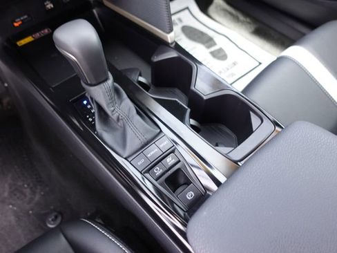 Certified 2025 Toyota Camry SE w/ Convenience Package FWD image 19
