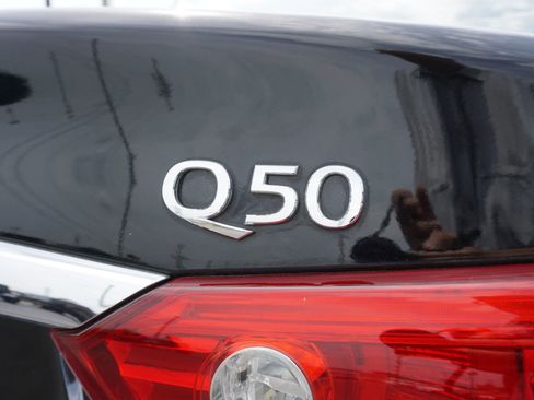 Used 2014 INFINITI Q50 2.0t w/ Moonroof Package AWD/4WD image 10