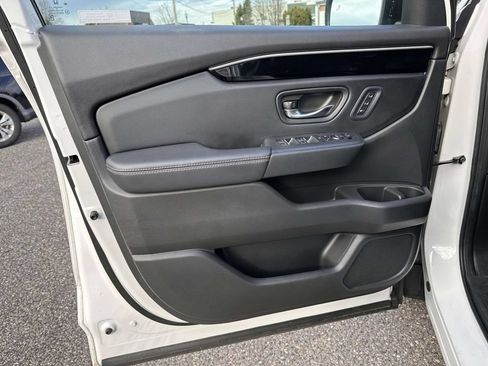 Used 2023 Honda Pilot EX-L image 8