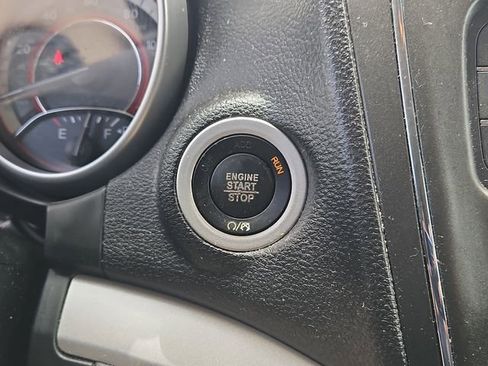 Used 2017 Dodge Journey SE FWD image 24