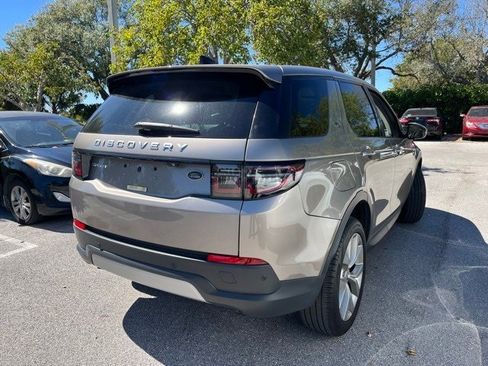 Used 2023 Land Rover Discovery Sport SE image 4