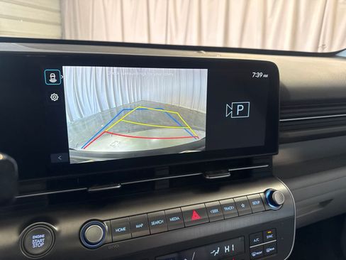 Used 2025 Hyundai Kona SEL FWD image 29