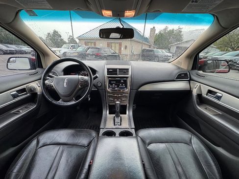 Used 2013 Lincoln MKX AWD image 11