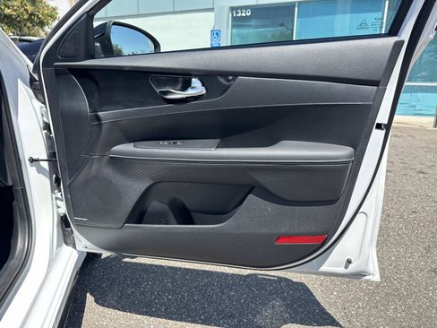 Used 2024 Kia Forte GT-Line w/ GT-Line Premium Package FWD image 29