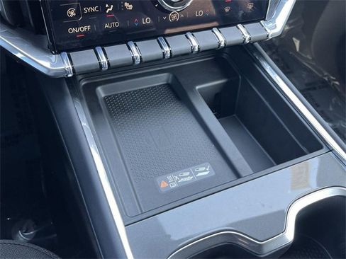 New 2025 GMC Acadia Elevation image 19