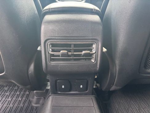 Used 2023 Lincoln Corsair AWD w/ Equipment Group 101A image 23