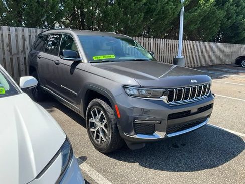 Used 2025 Jeep Grand Cherokee L Limited AWD/4WD image 1