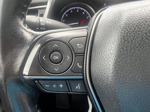 Used 2021 Toyota Camry SE FWD image 6
