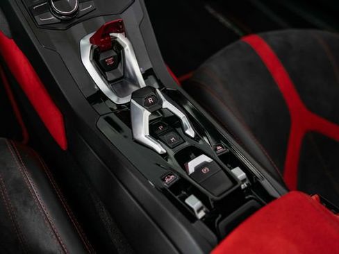 Used 2016 Lamborghini Huracan LP 610-4 AWD/4WD image 23