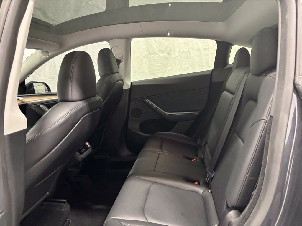 Used 2024 Tesla Model Y Long Range AWD/4WD image 41