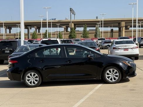 Used 2024 Toyota Corolla LE FWD image 3