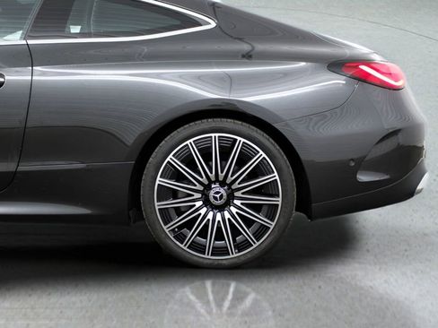 Used 2025 Mercedes-Benz CLE 300 4MATIC Coupe image 12
