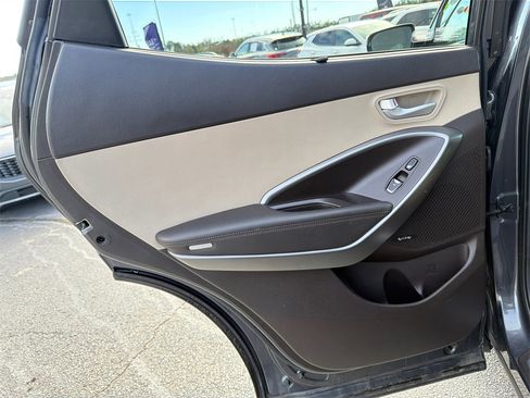 Used 2017 Hyundai Santa Fe Sport image 22