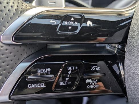 Used 2024 Mercedes-Benz C 300 Sedan image 10