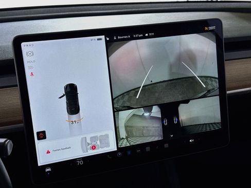 Used 2021 Tesla Model Y Long Range image 3