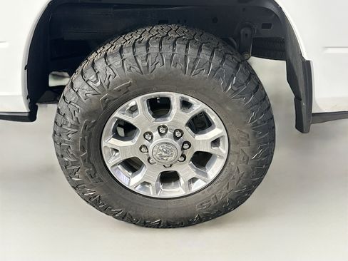 Used 2024 RAM 2500 Laramie image 11