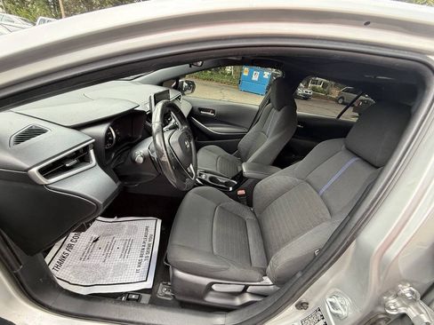 Used 2020 Toyota Corolla SE w/ SE Premium Package FWD image 12