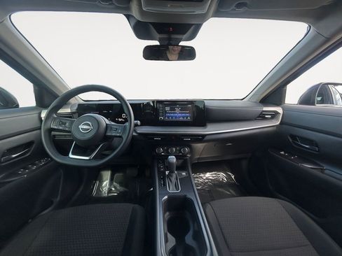 Used 2025 Nissan Kicks S AWD/4WD image 17