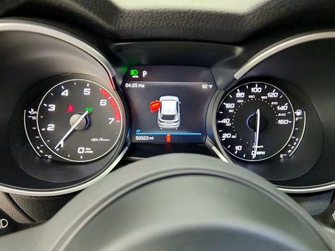 Used 2023 Alfa Romeo Stelvio Ti AWD/4WD image 15