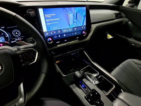 New 2026 Lexus TX 500h AWD image 21