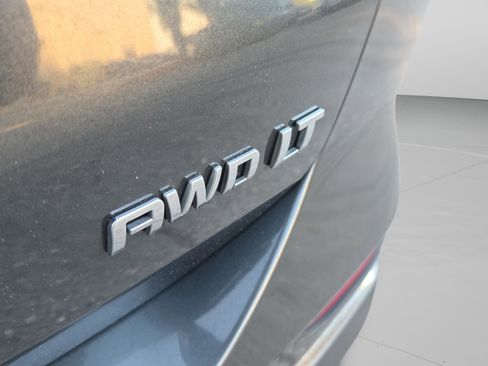 Used 2018 Chevrolet Equinox LT image 17