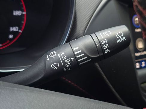 Used 2021 Chevrolet TrailBlazer RS image 32