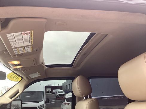 Used 2015 Ford F250 Lariat w/ Lariat Ultimate Package image 32