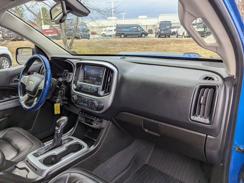 Used 2022 Chevrolet Colorado ZR2 w/ ZR2 Dusk Special Edition AWD/4WD image 19