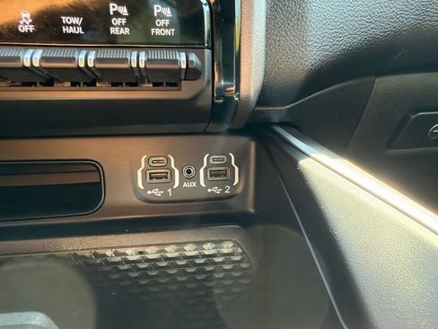 Used 2023 RAM 1500 Big Horn AWD/4WD image 35
