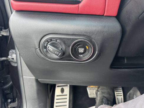 Used 2017 Maserati Levante image 26