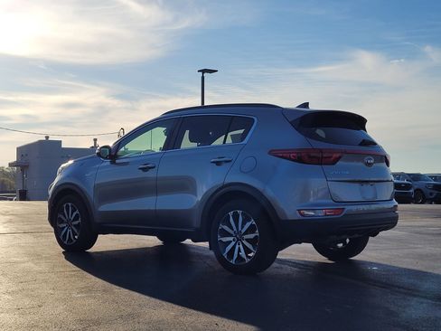 Used 2019 Kia Sportage EX w/ EX Premium Package image 6