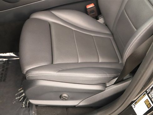 Used 2022 Mercedes-Benz GLC 300 image 25