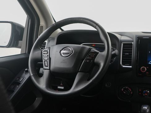 Used 2023 Nissan Frontier SV w/ SV Convenience Package image 14