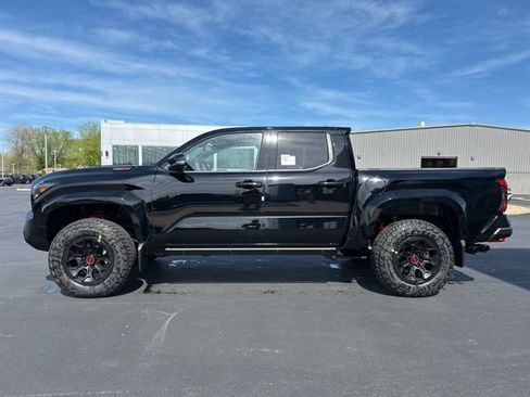 New 2026 Toyota Tacoma TRD Pro AWD/4WD image 4