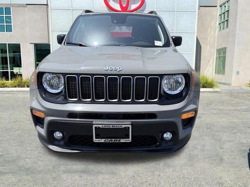 Used 2022 Jeep Renegade Latitude AWD/4WD image 4