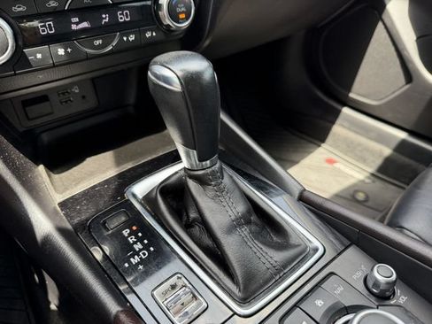 Used 2017 MAZDA MAZDA3 Touring FWD image 15